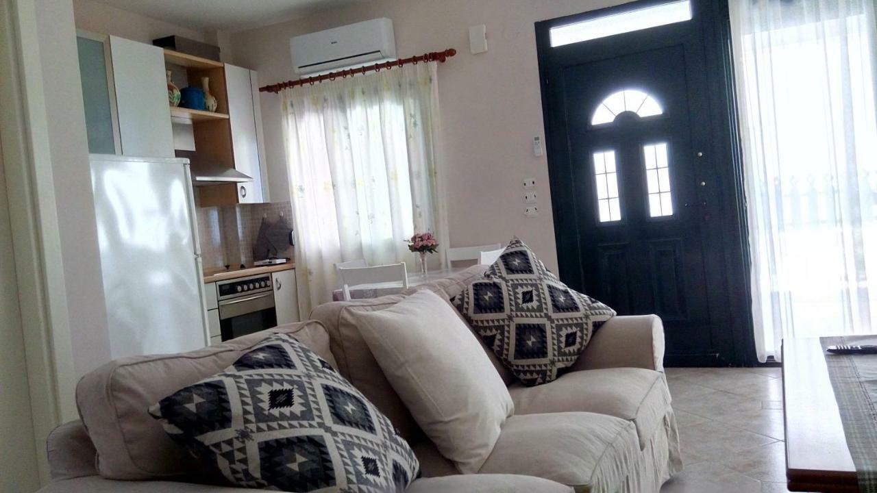 Cute Maisonette No2 On Coastal Sidewalk Nikiti  Ngoại thất bức ảnh