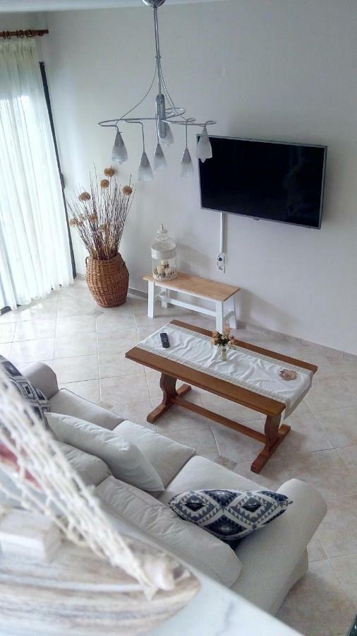Cute Maisonette No2 On Coastal Sidewalk Nikiti  Ngoại thất bức ảnh