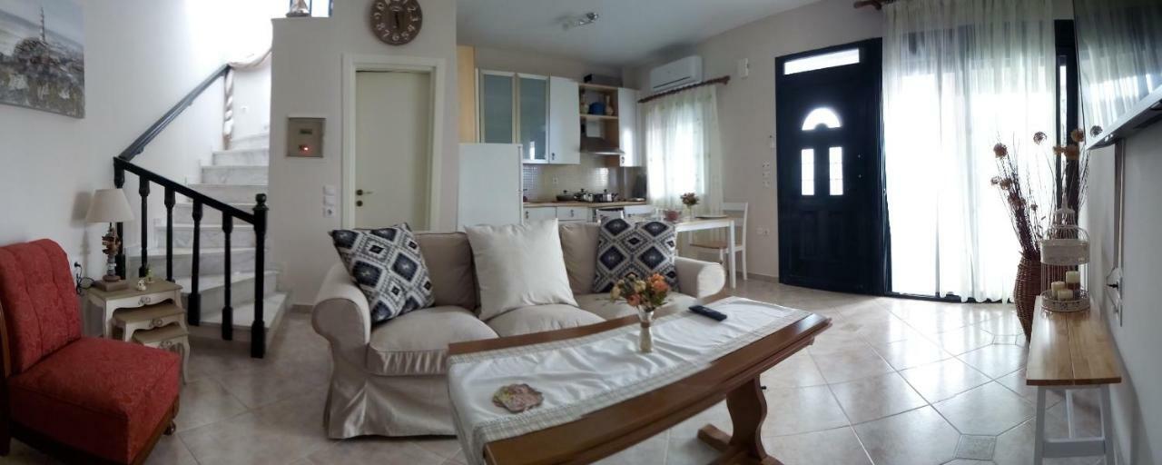 Cute Maisonette No2 On Coastal Sidewalk Nikiti  Ngoại thất bức ảnh